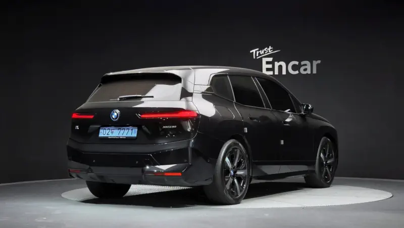 BMW iX
