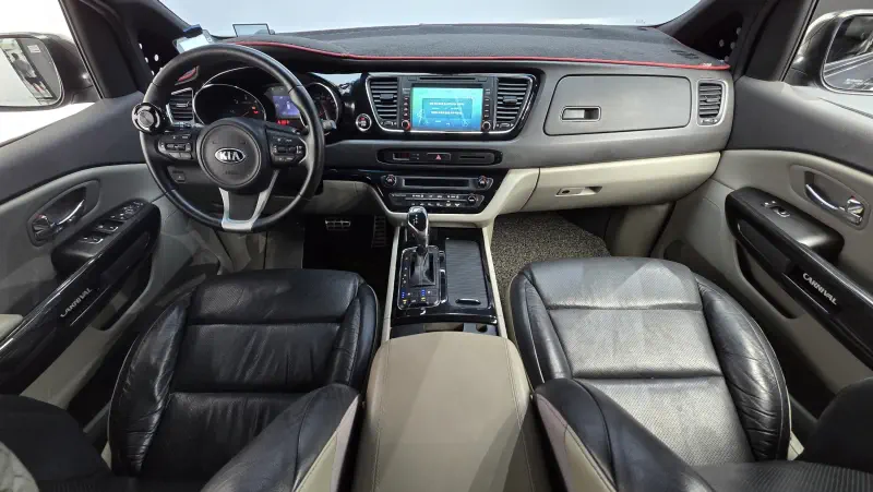 Kia Carnival