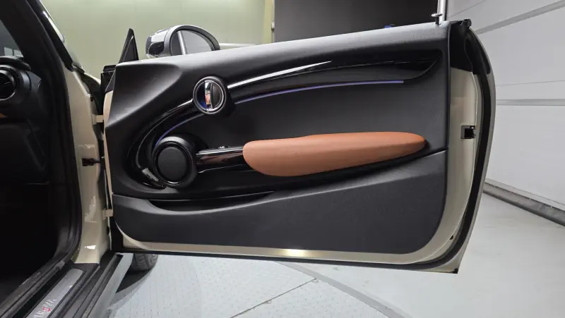 MINI Cabrio