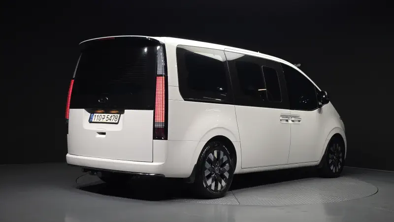 Hyundai Staria