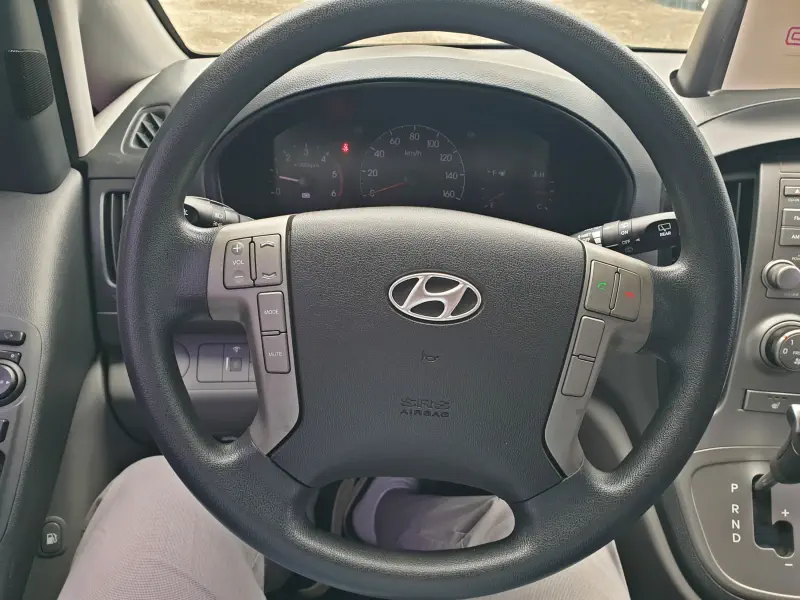 Hyundai Grand Starex