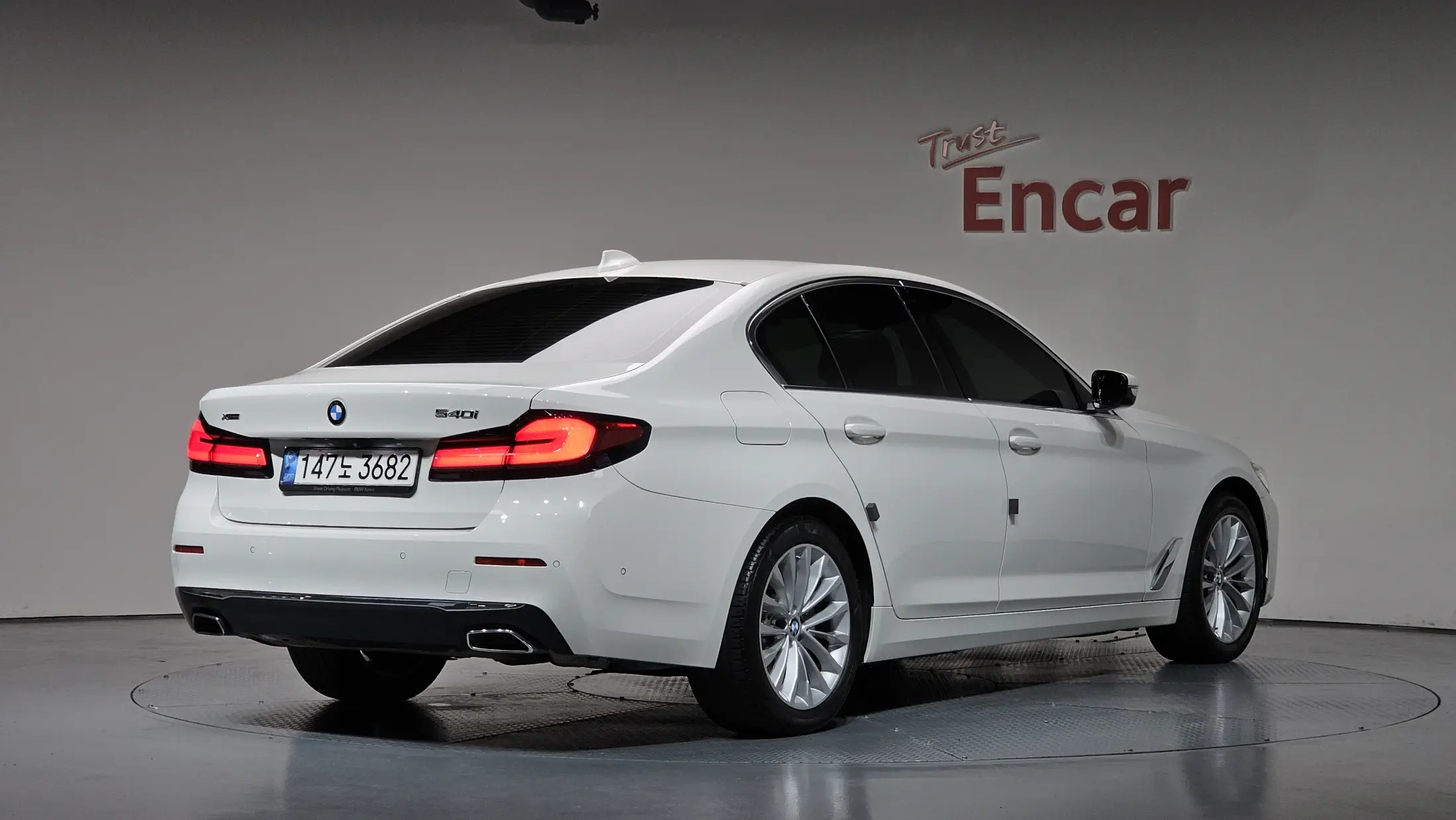 BMW 5-Series 2021