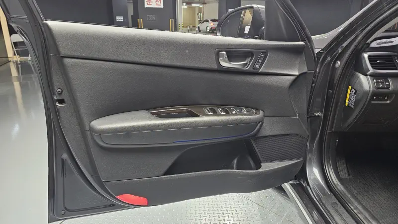 Купить Kia K5 Gyeongnam из Кореи