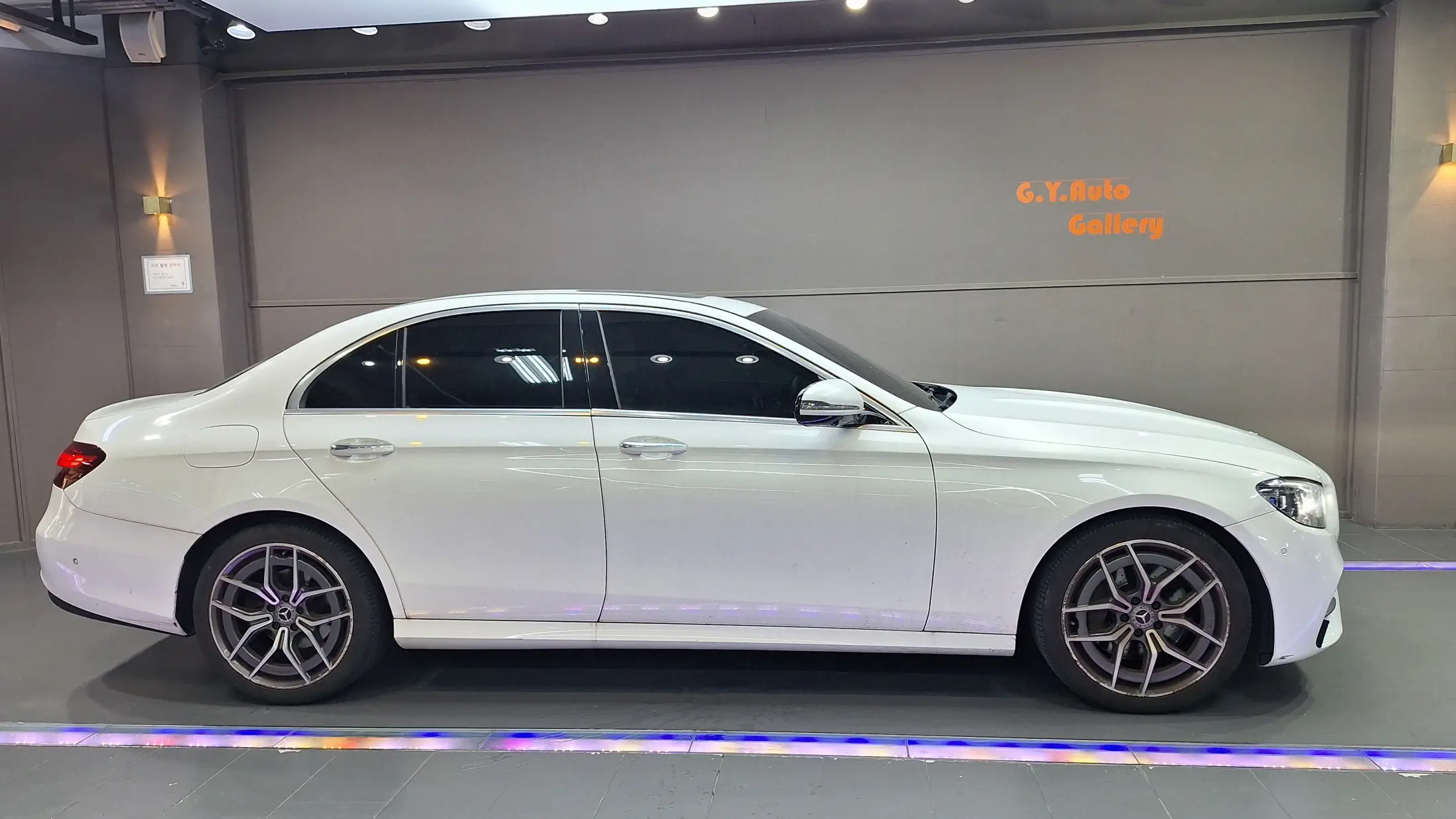 Mercedes-Benz E-Class 2021
