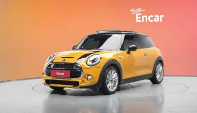 Mini Hatch 2015, 2.0 л, 72 986 км — купить с аукциона Кореи