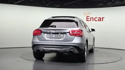 Mercedes-Benz GLA-Class