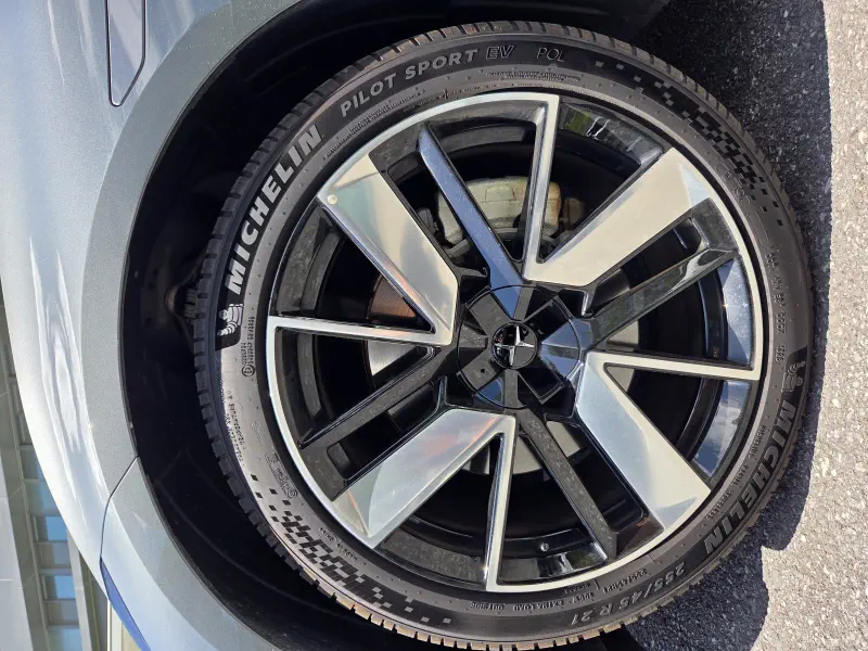 Polestar 4