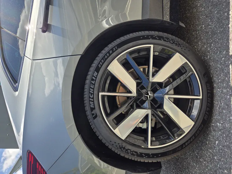 Polestar 4
