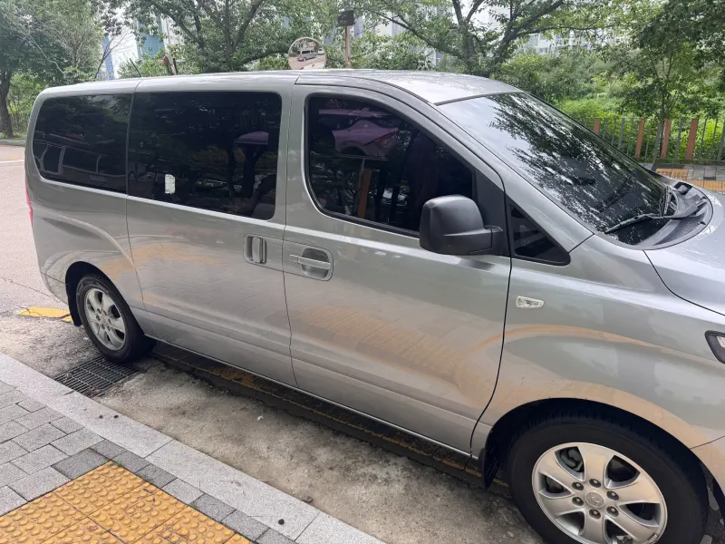 Hyundai Grand Starex