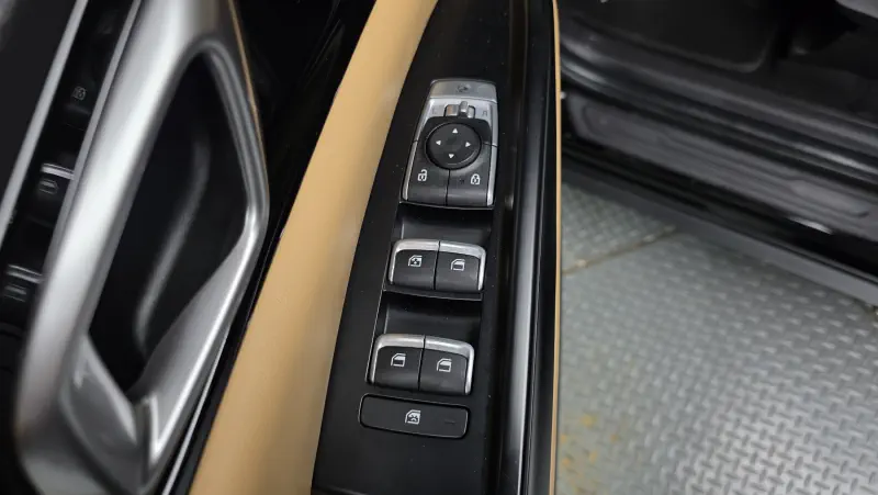 Купить Kia Carnival Jeonbuk из Кореи