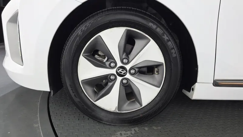 Hyundai Ioniq