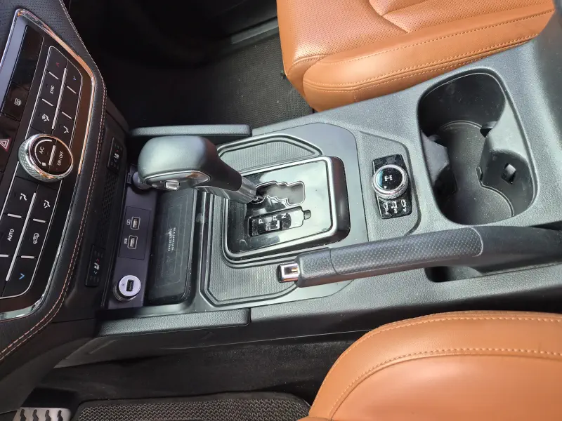 SsangYong Rexton Sports Khan