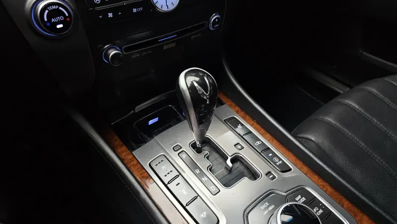 Hyundai Equus