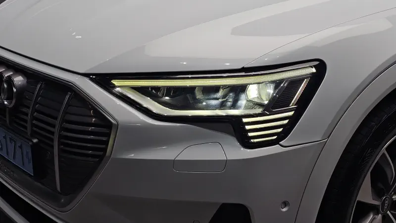 Audi e-tron
