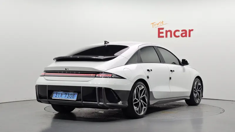 Hyundai Ioniq 6