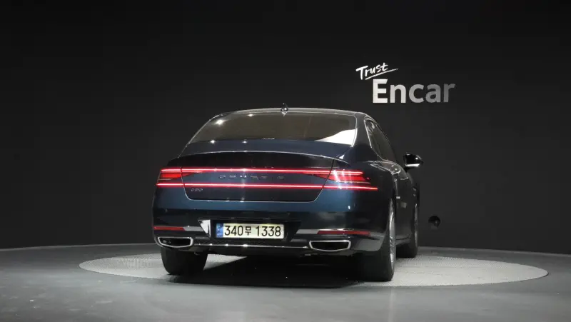 Genesis G90