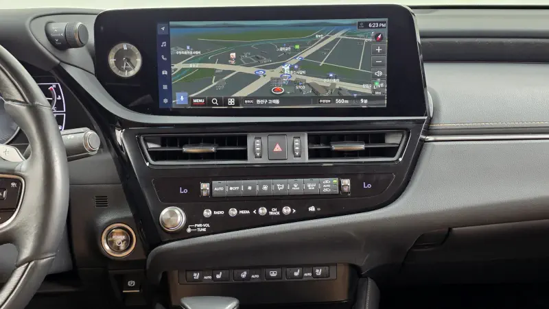 Lexus ES300h