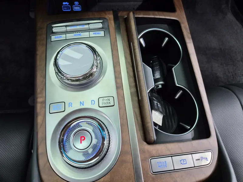 Genesis Electrified G80