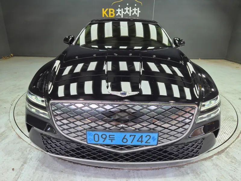 Genesis Electrified G80