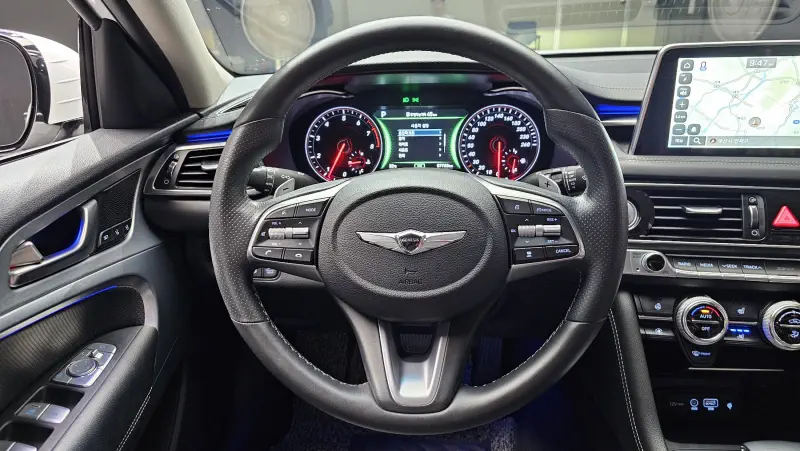 Genesis G70