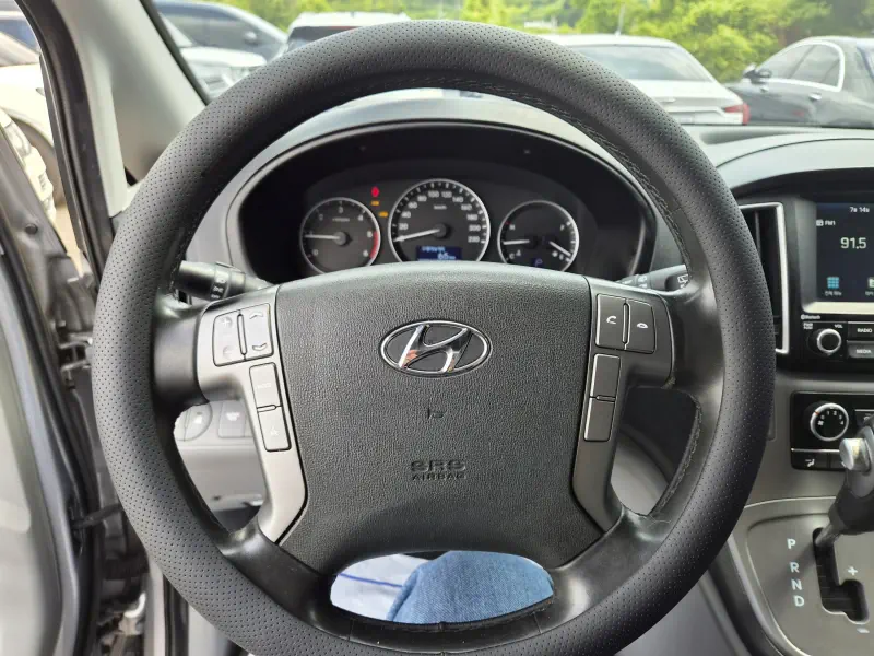 Hyundai Grand Starex