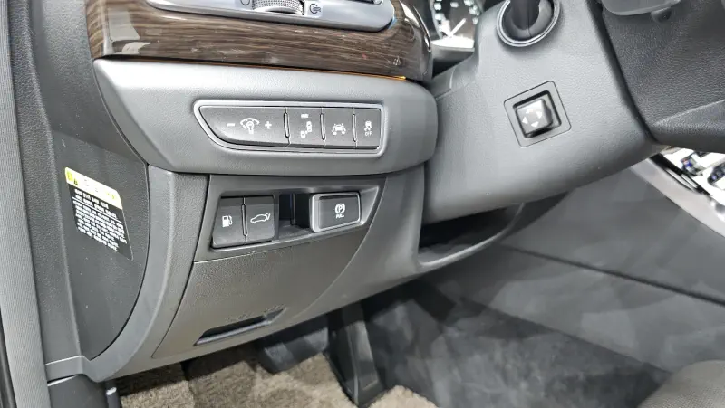 Genesis EQ900