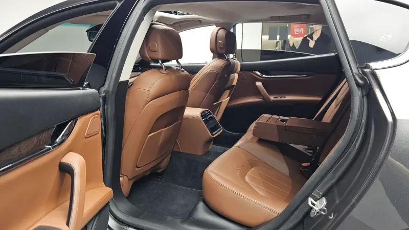 Maserati Quattroporte