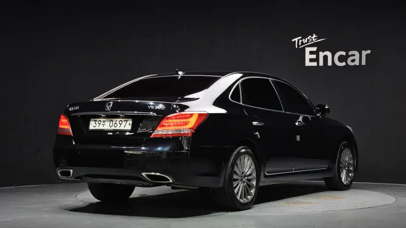 Hyundai Equus