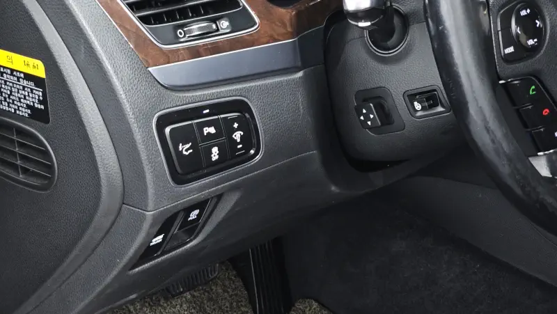 Hyundai Equus