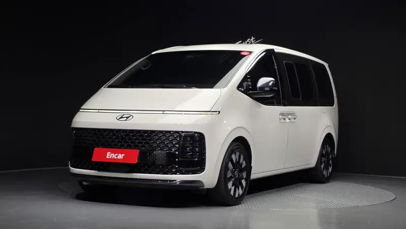 Hyundai Staria