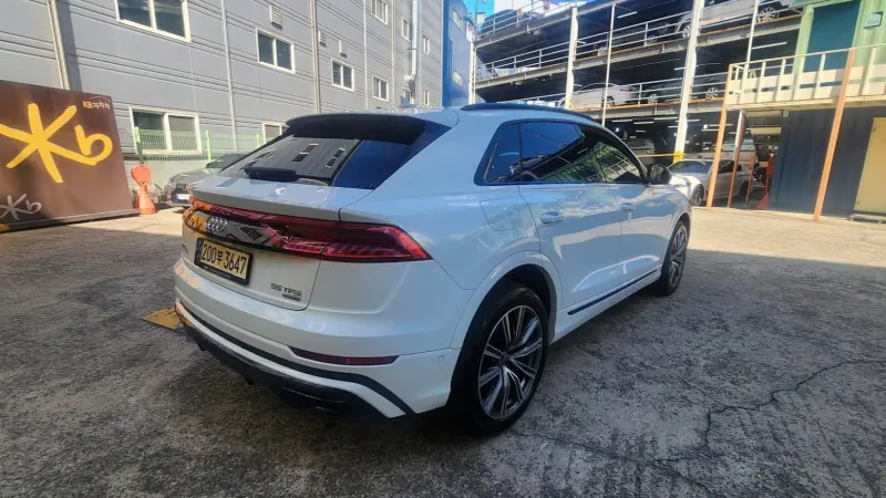 Audi Q8