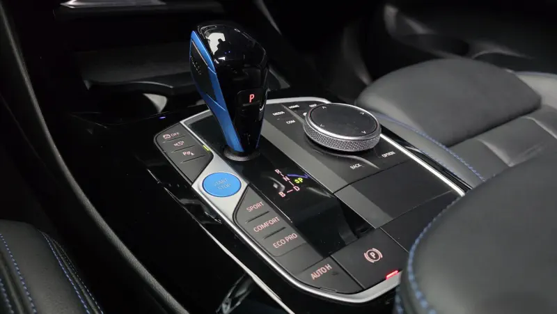 BMW iX3