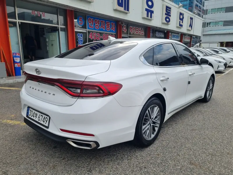 Hyundai Grandeur