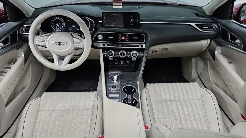 Genesis G70