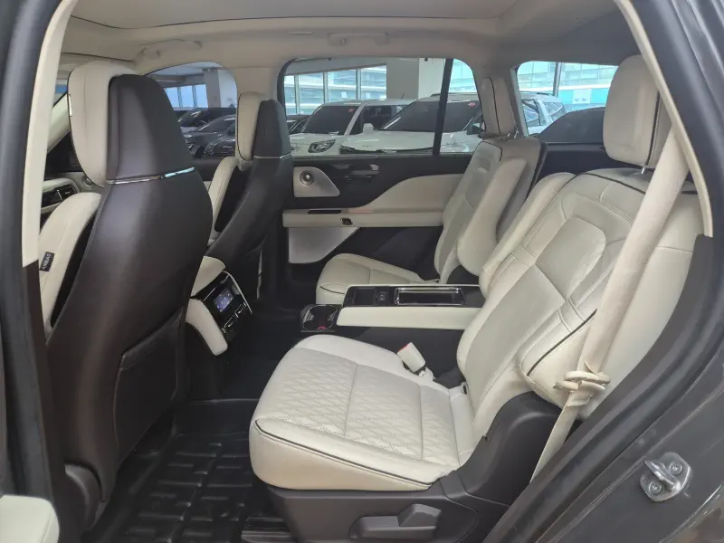Lincoln Aviator