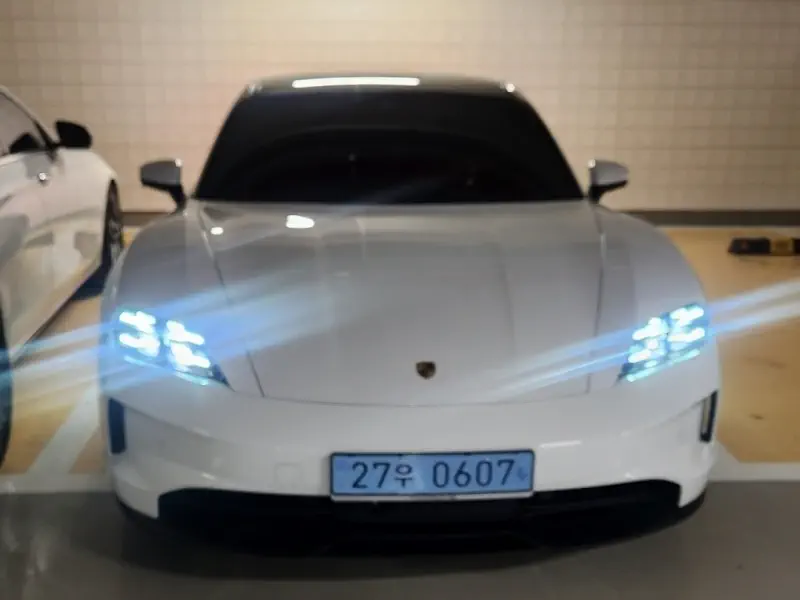 Porsche Taycan