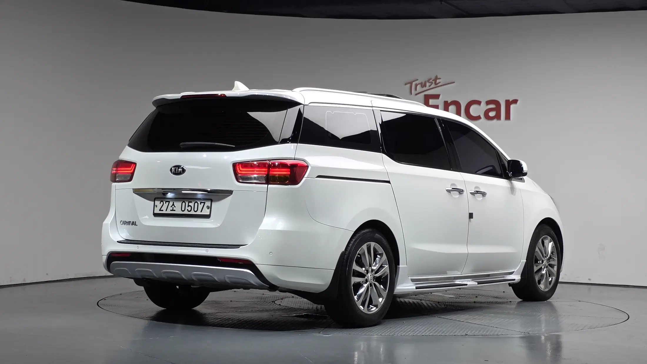 Kia Carnival 2016