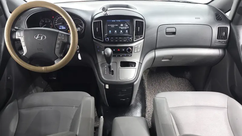 Hyundai Grand Starex