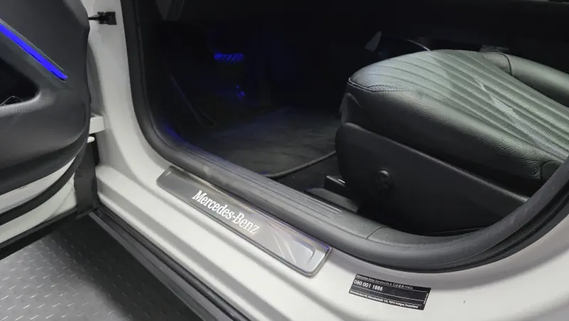 Mercedes-Benz EQS