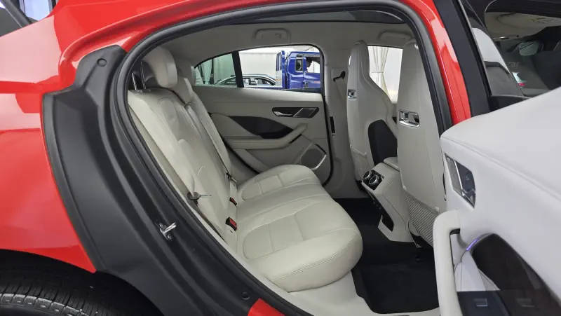 Jaguar I-Pace