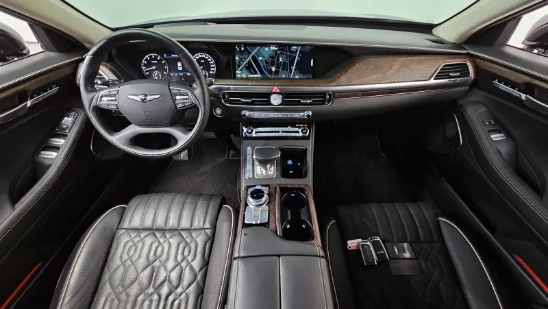 Genesis G90