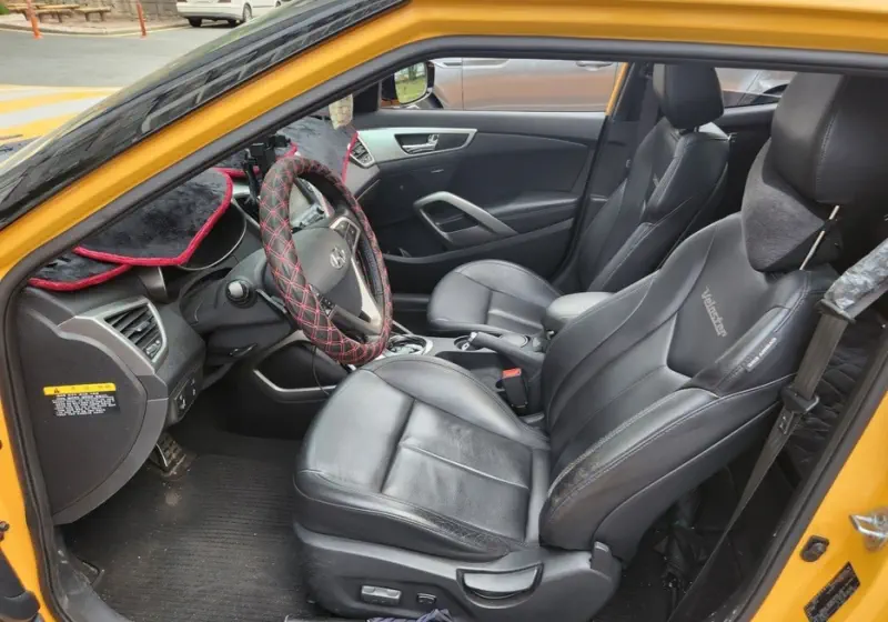 Hyundai Veloster