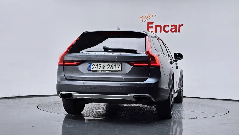 Volvo V90