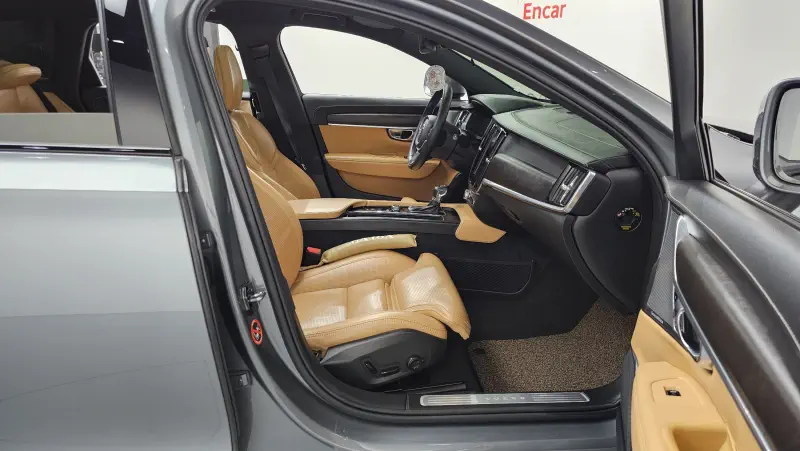 Volvo V90