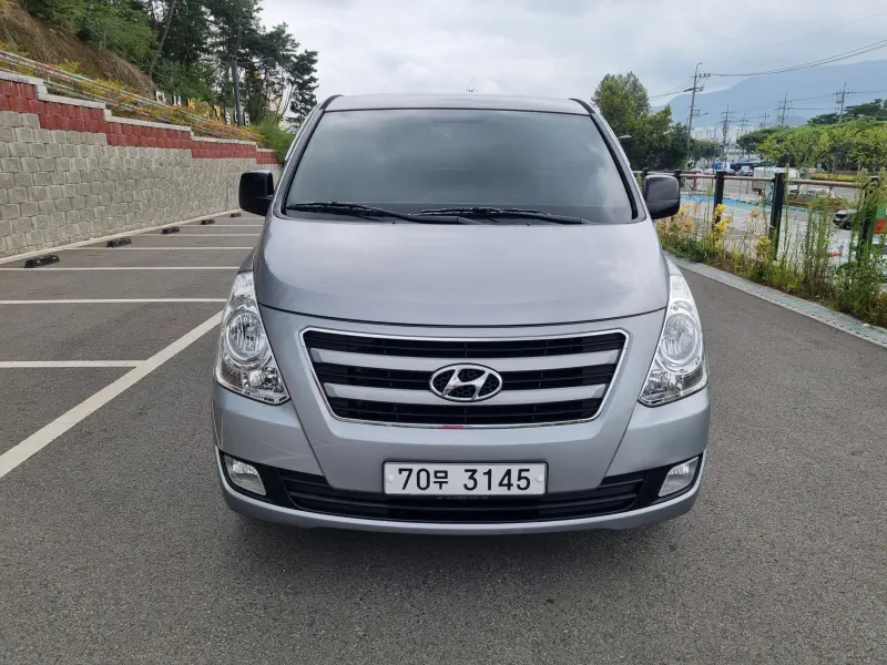 Hyundai Grand Starex