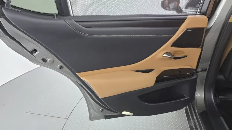Lexus ES300h