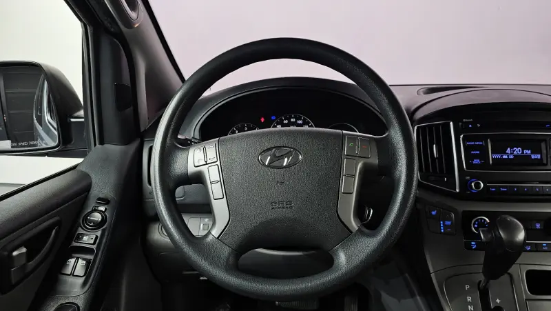Hyundai Grand Starex