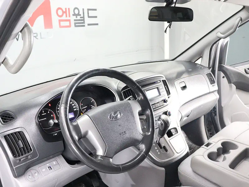 Hyundai Grand Starex
