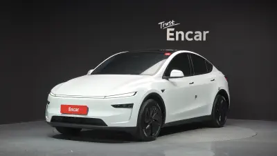 Tesla Model Y 2025