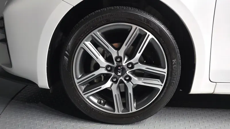 Купить Kia K3 Incheon из Кореи